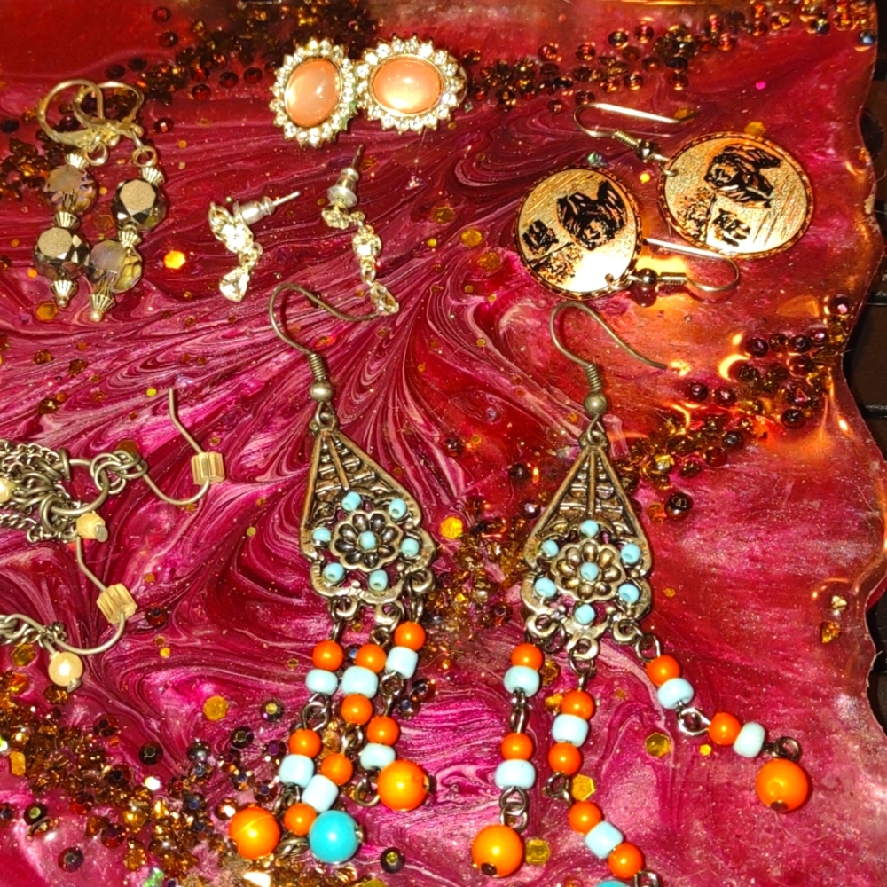Gorgeous lot of vintage earrings